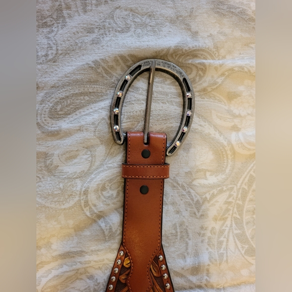 Western leather tooled belt - Picture 5 of 6